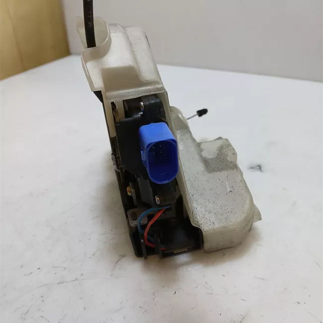 Serratura porta posteriore sinistra senza dispositivo SAFE