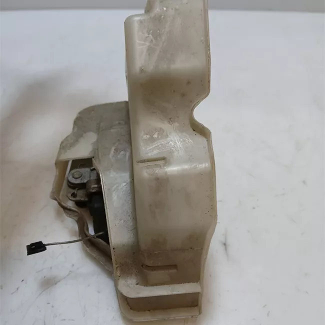 Serratura porta posteriore sinistra senza dispositivo SAFE