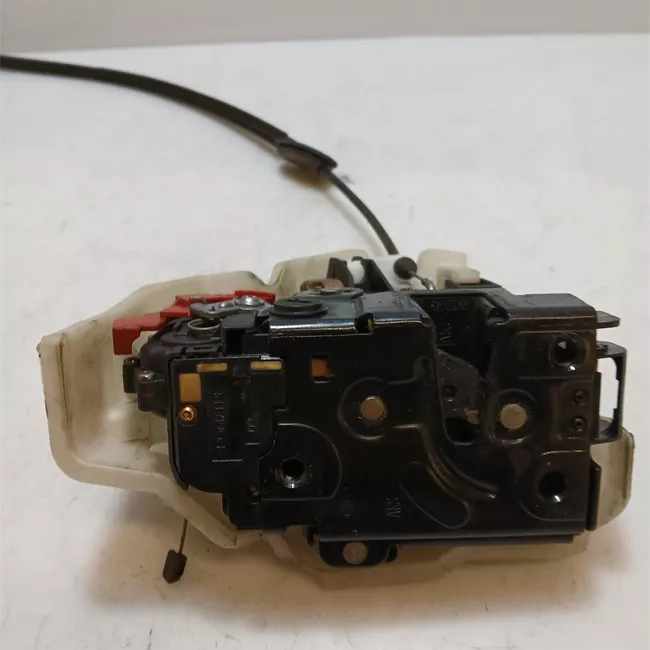 Serratura porta posteriore sinistra senza dispositivo SAFE