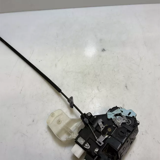 Serratura porta posteriore destra