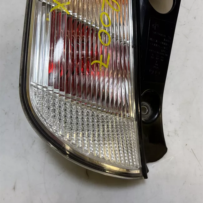 Fanale posteriore sinistro