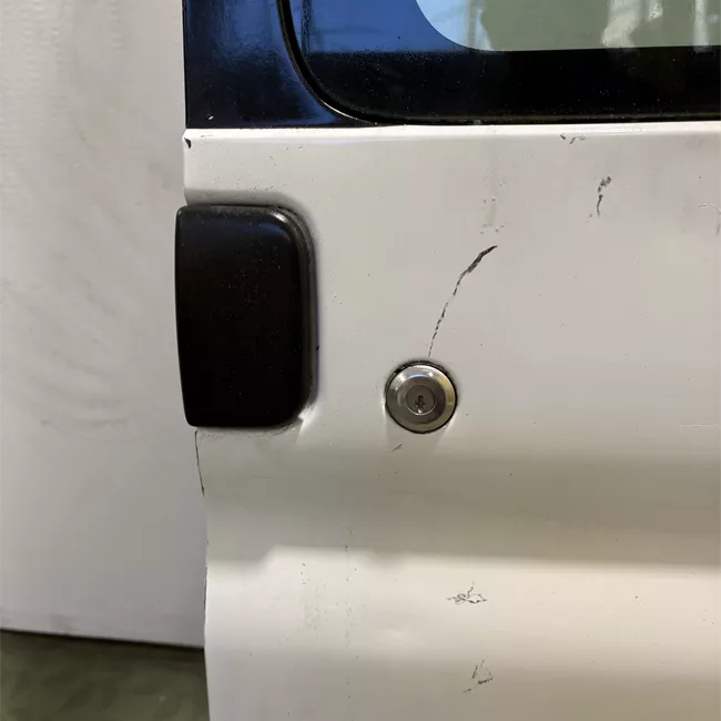 Porta carico posteriore a battente destra senza TERGI