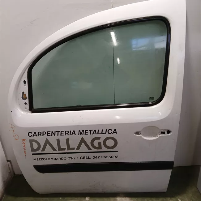 Porta anteriore sinistra