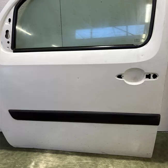 Porta anteriore sinistra