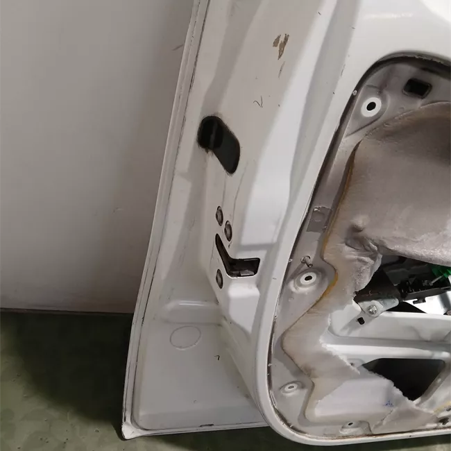 Porta anteriore sinistra