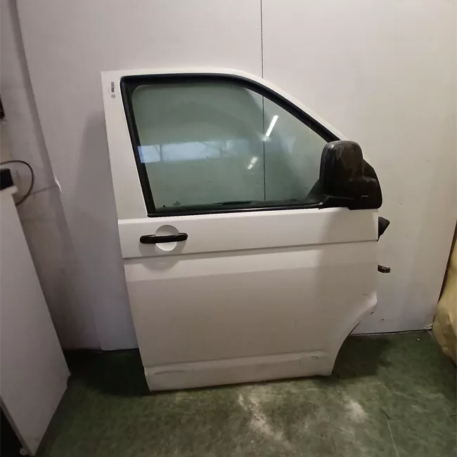 Porta anteriore destra