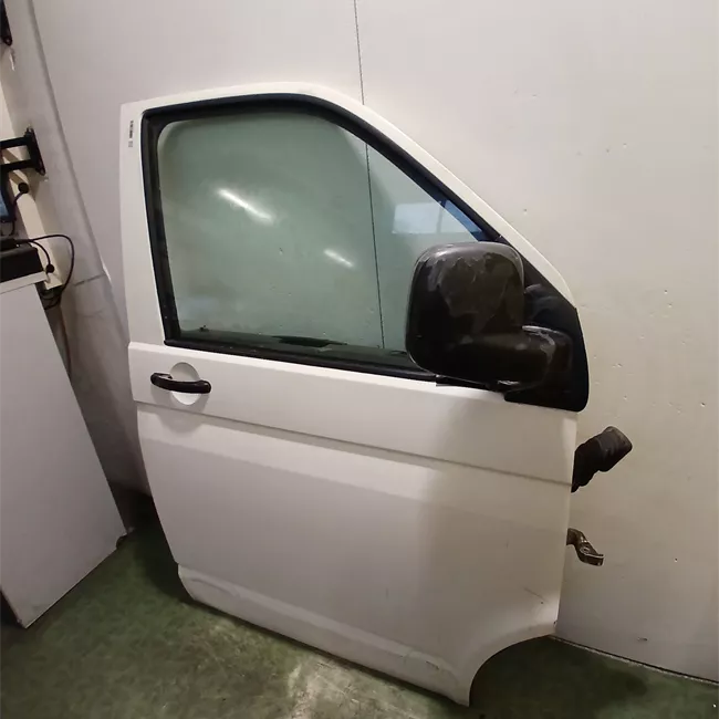 Porta anteriore destra