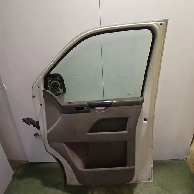 Porta anteriore destra