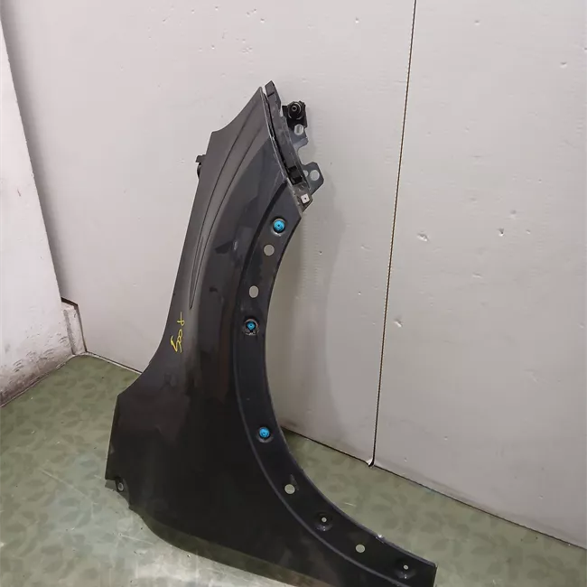 Parafango anteriore destro