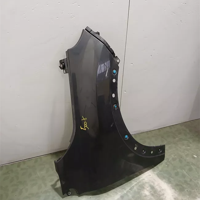 Parafango anteriore destro