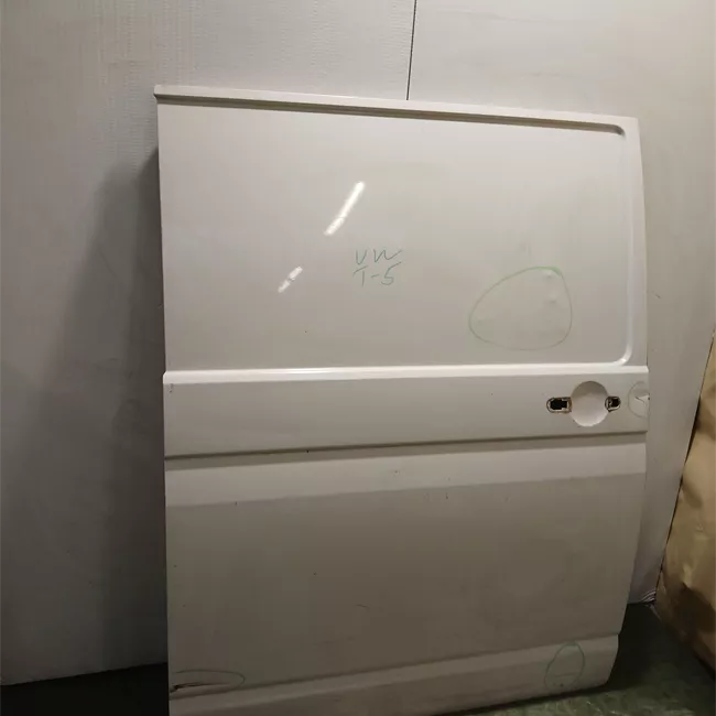 Porta posteriore destra con chiusura centralizzata