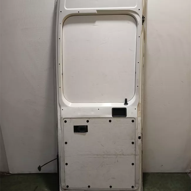 Porta carico posteriore a battente destra Apertuara 270°, Tetto Rialzato