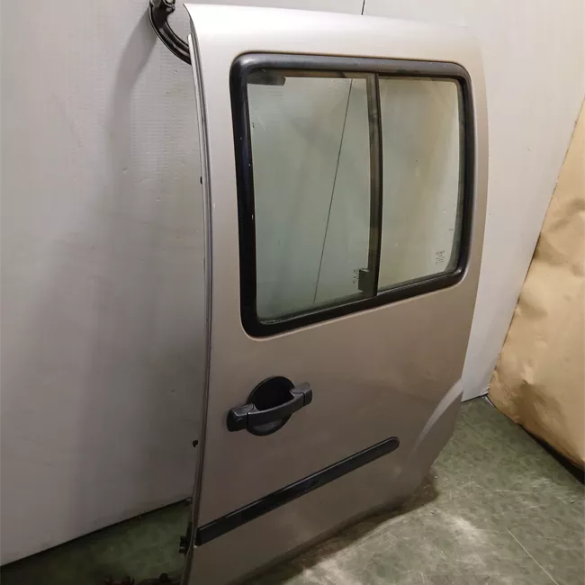 Porta posteriore sinistra