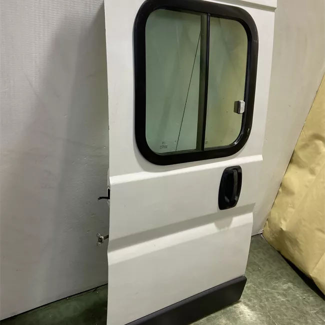 Porta posteriore destra