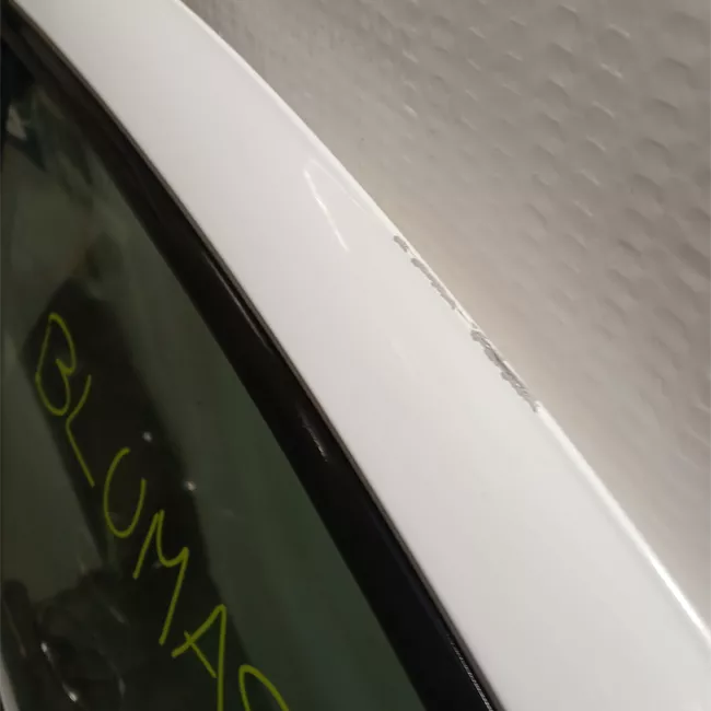 Porta anteriore destra