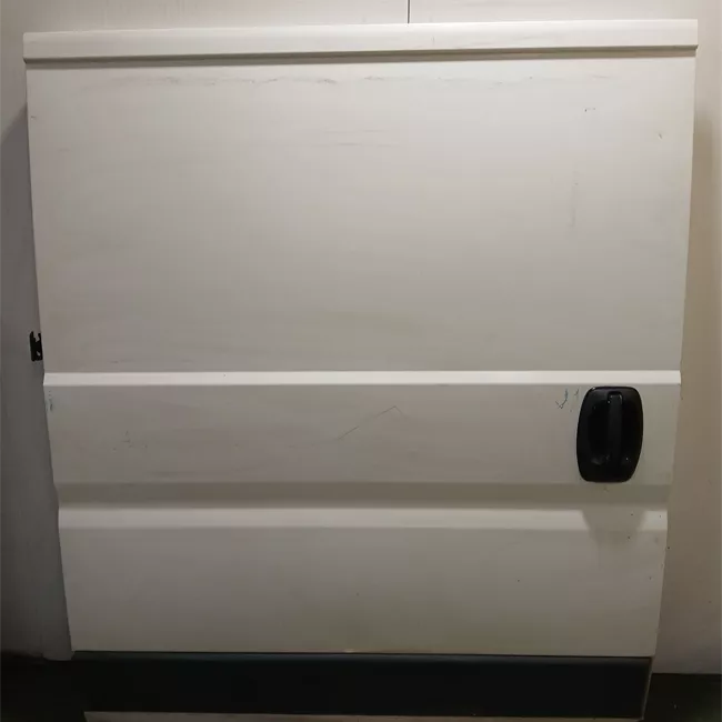 Porta posteriore destra