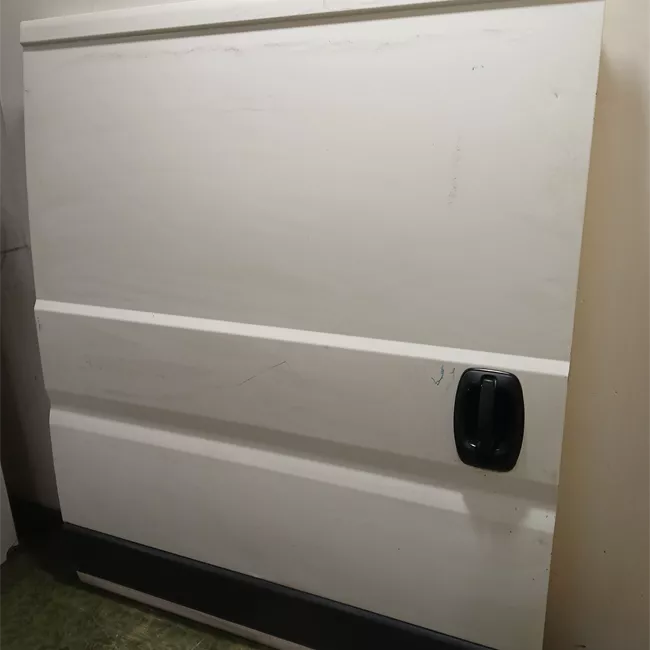 Porta posteriore destra