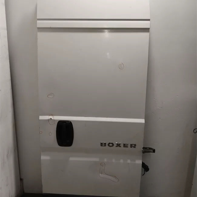 Porta carico posteriore a battente destra Lamierata