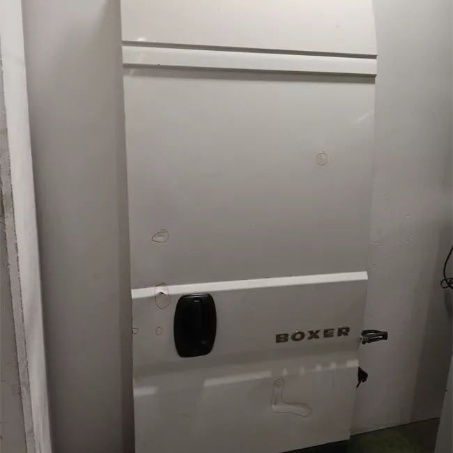 Porta carico posteriore a battente destra Lamierata