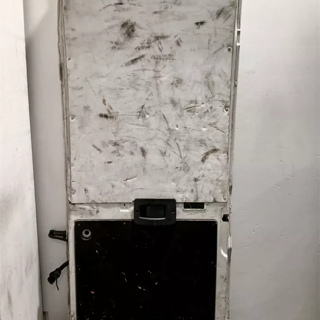 Porta carico posteriore a battente destra Lamierata