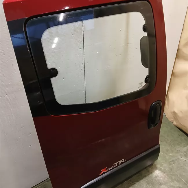 Porta posteriore destra