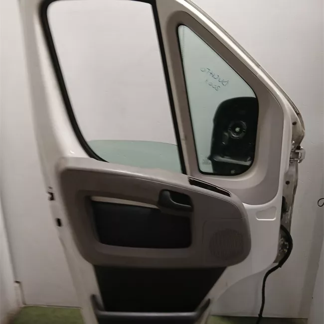 Porta anteriore sinistra