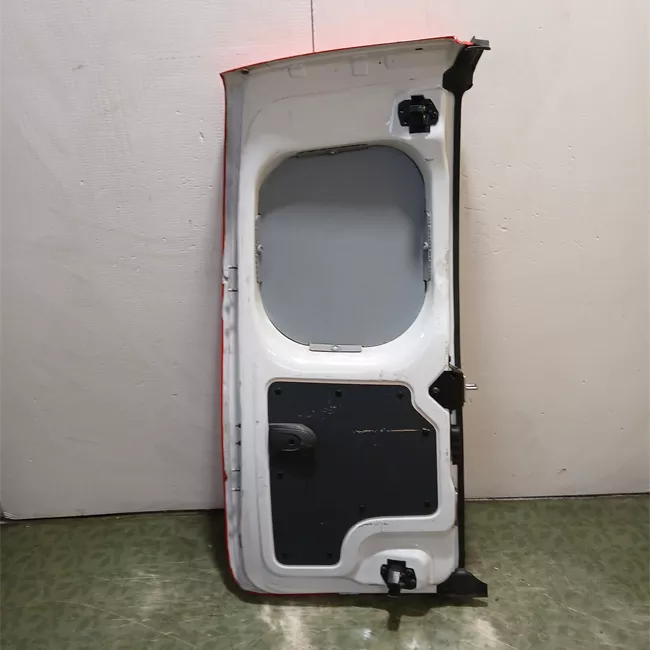 Porta carico posteriore a battente destra