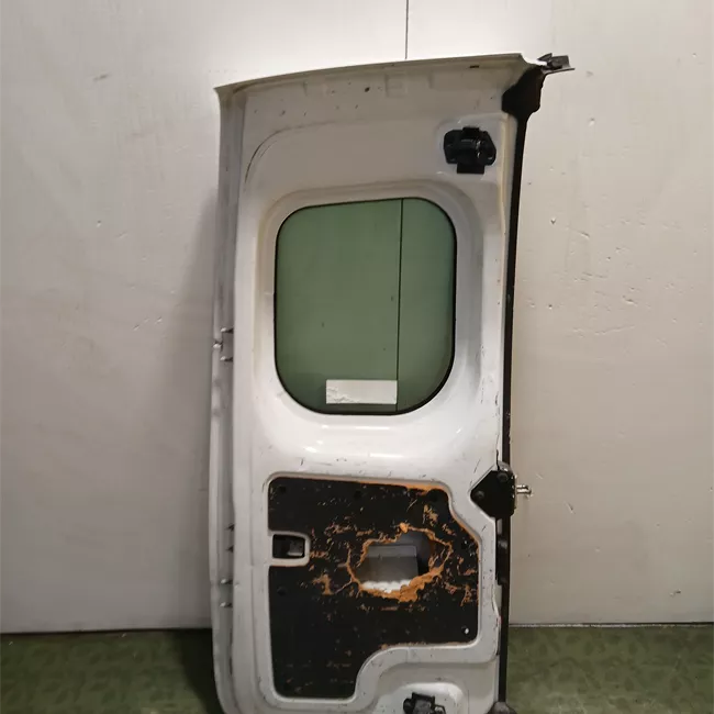 Porta carico posteriore a battente destra