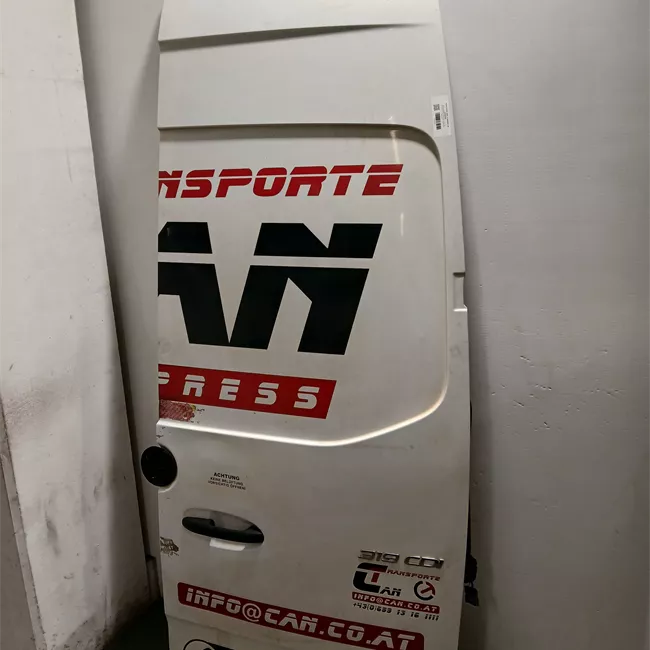 Porta carico posteriore a battente destra Lamierata