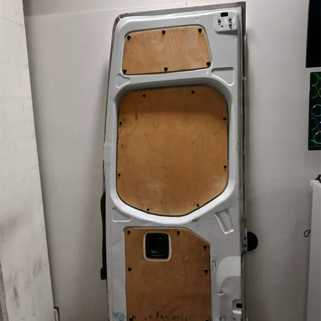 Porta carico posteriore a battente destra Lamierata