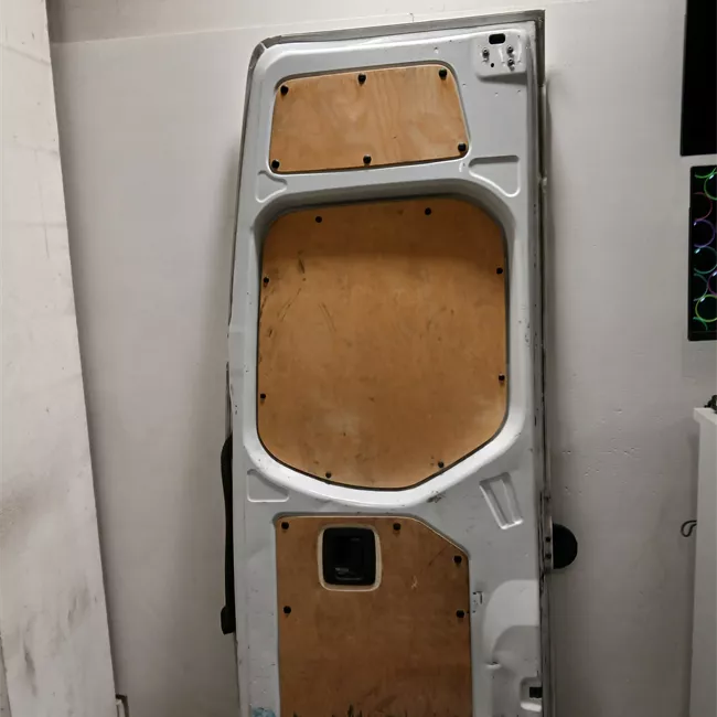 Porta carico posteriore a battente destra Lamierata