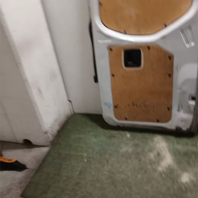 Porta carico posteriore a battente destra Lamierata