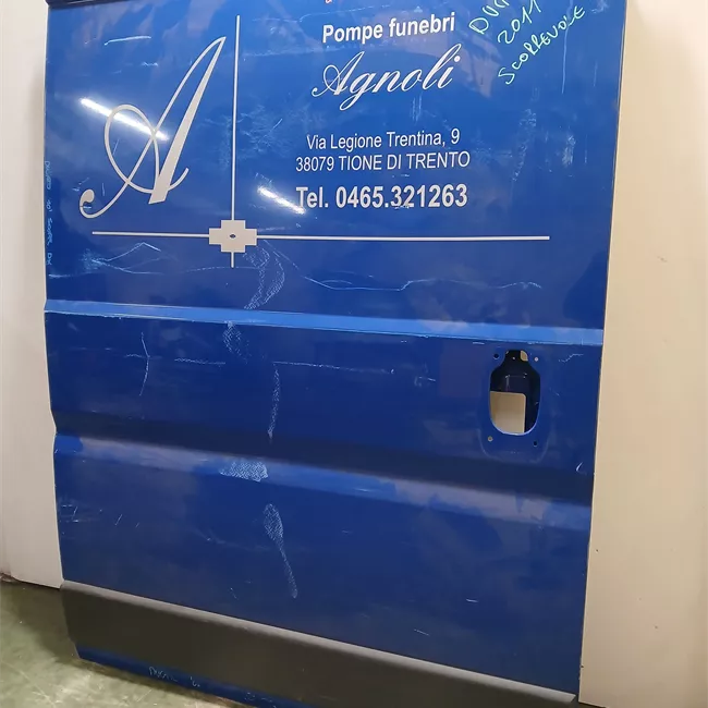 Porta posteriore destra