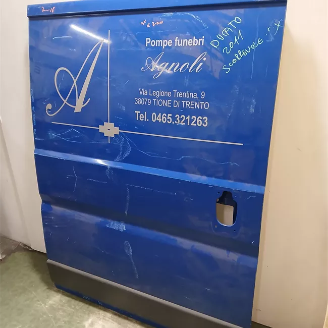 Porta posteriore destra