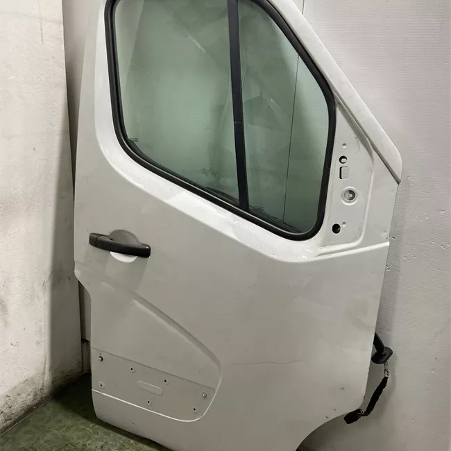 Porta anteriore destra