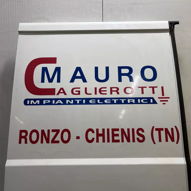 Porta carico posteriore a battente sinistra Lamierata