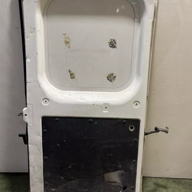 Porta carico posteriore a battente sinistra Lamierata