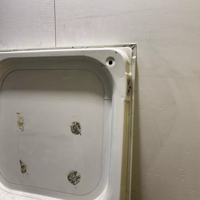 Porta carico posteriore a battente sinistra Lamierata