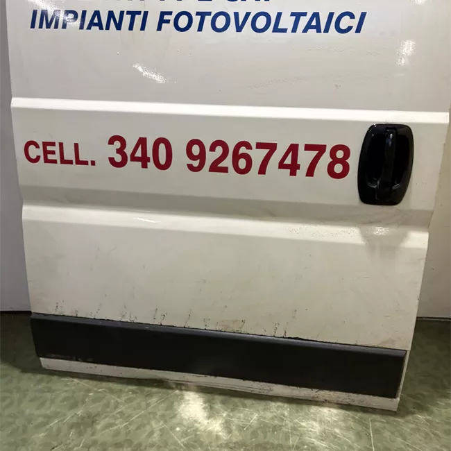 Porta posteriore destra