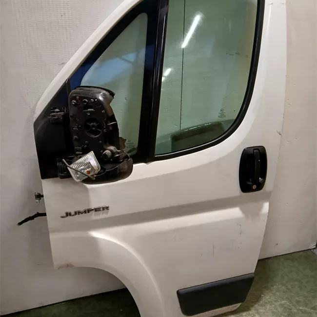 Porta anteriore sinistra