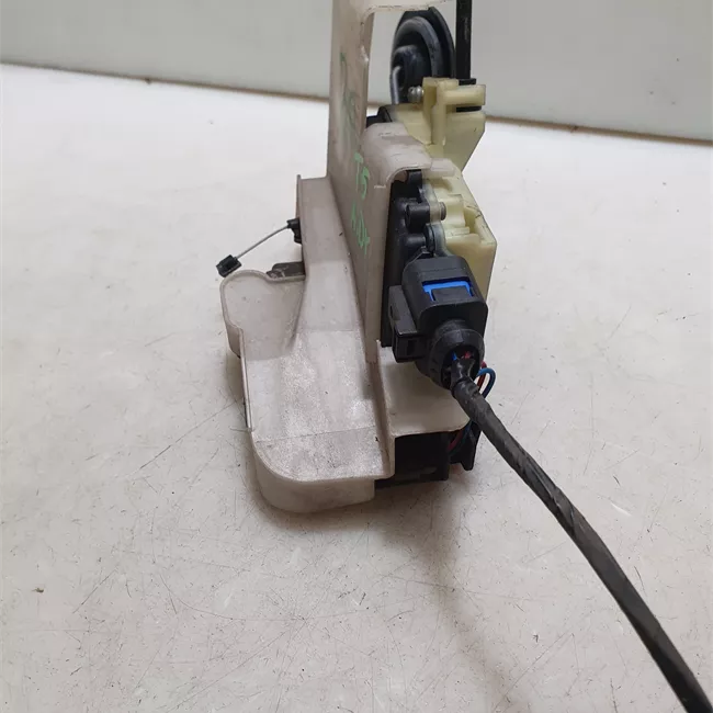 Serratura porta anteriore destra