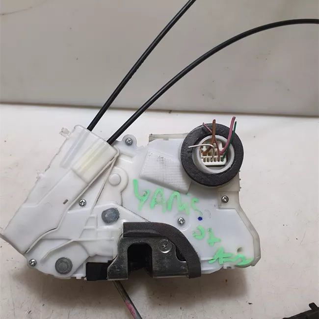 Serratura porta anteriore destra con chiusura centralizzata