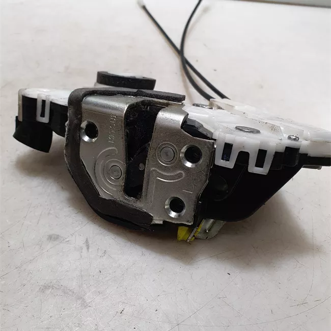 Serratura porta anteriore sinistra con chiusura centralizzata