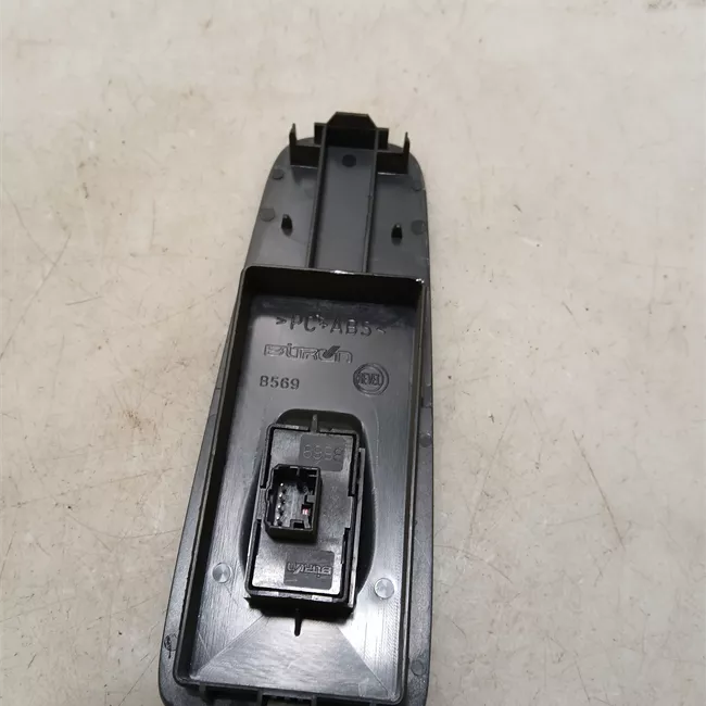 Interruttore alzacristalli porta anteriore