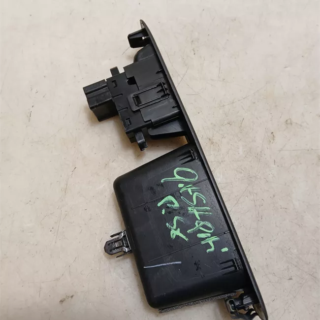 Interruttore alzacristalli porta posteriore sinistro