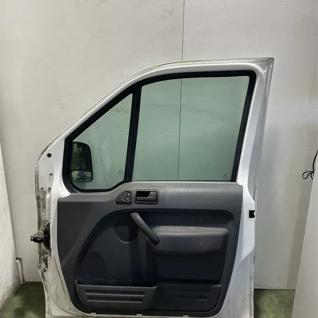 Porta anteriore destra