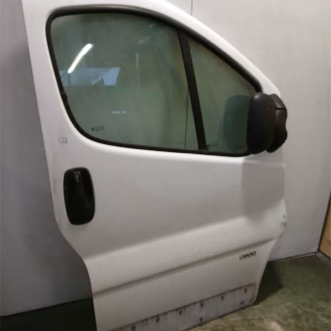 Porta anteriore destra