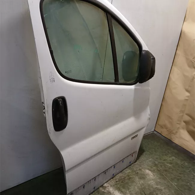 Porta anteriore destra