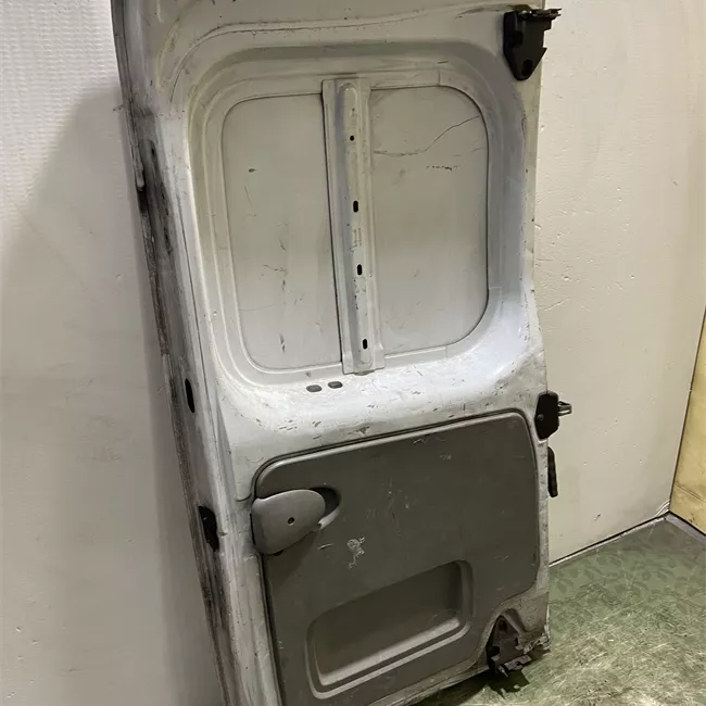 Porta posteriore destra