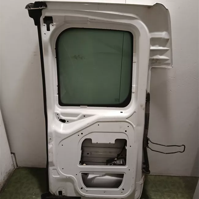 Porta carico posteriore a battente sinistra Vetrata